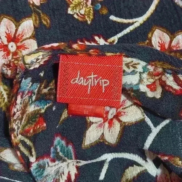 Daytrip blouse.  #0349C - Picture 6 of 6